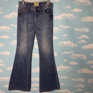 American Ragcie- Medium Wash Flared Jeans size 7R